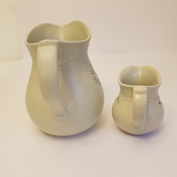 Set of 2 Pfaltzgraff Pitcher Creamer Heirloom Pattern Gray Stoneware - Picture 3 of 16